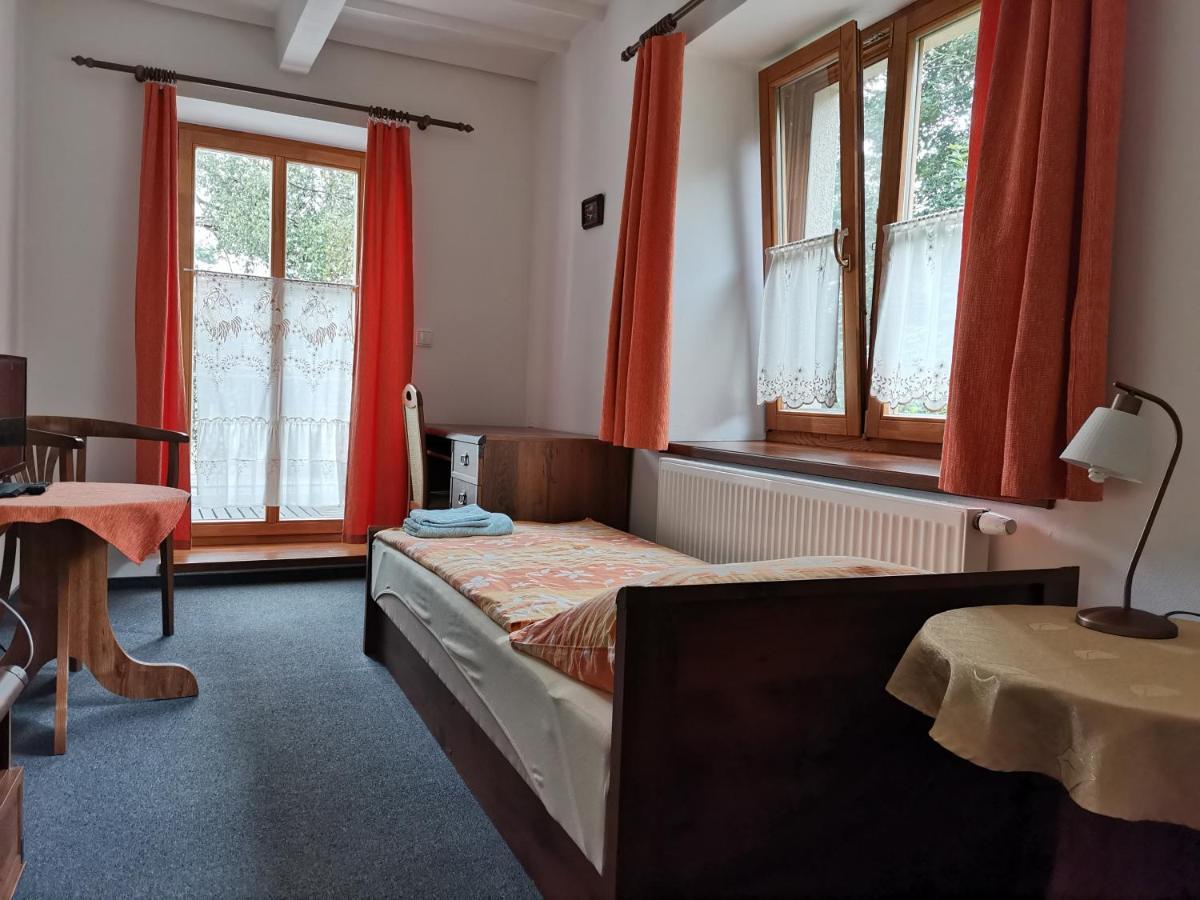 Penzion Pod Zamkem Zruc nad Sazavou Exterior photo